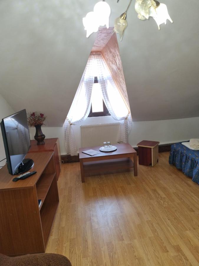 Hotel Casa Boiereasca Iasi Esterno foto