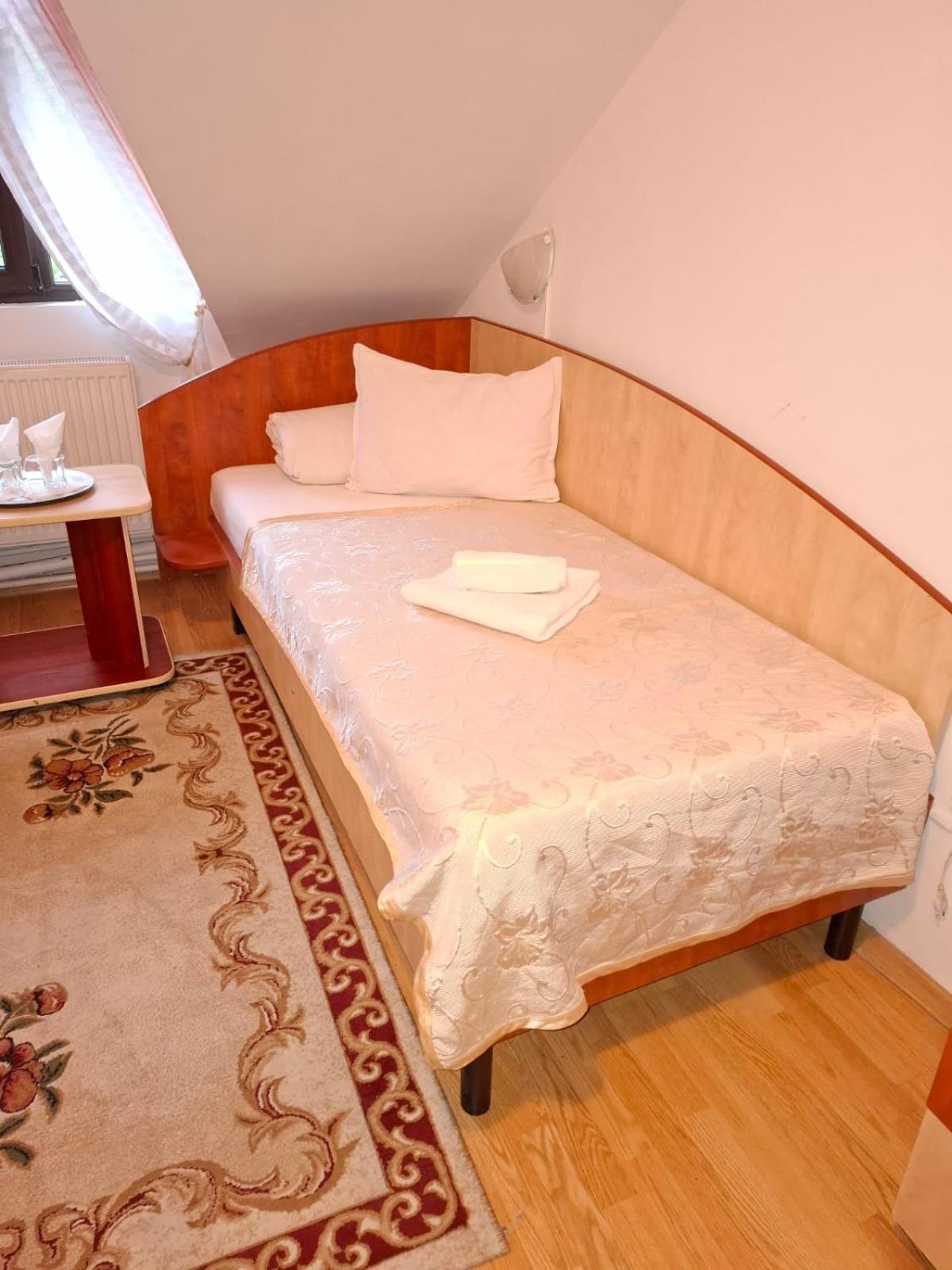 Hotel Casa Boiereasca Iasi Esterno foto