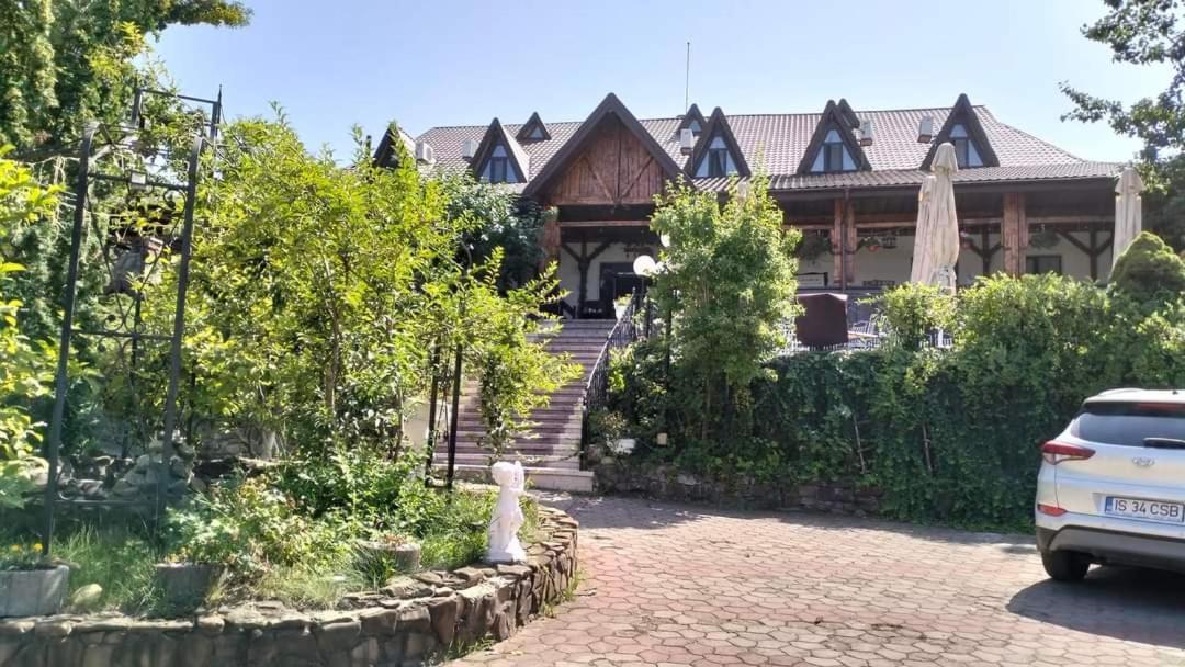 Hotel Casa Boiereasca Iasi Esterno foto