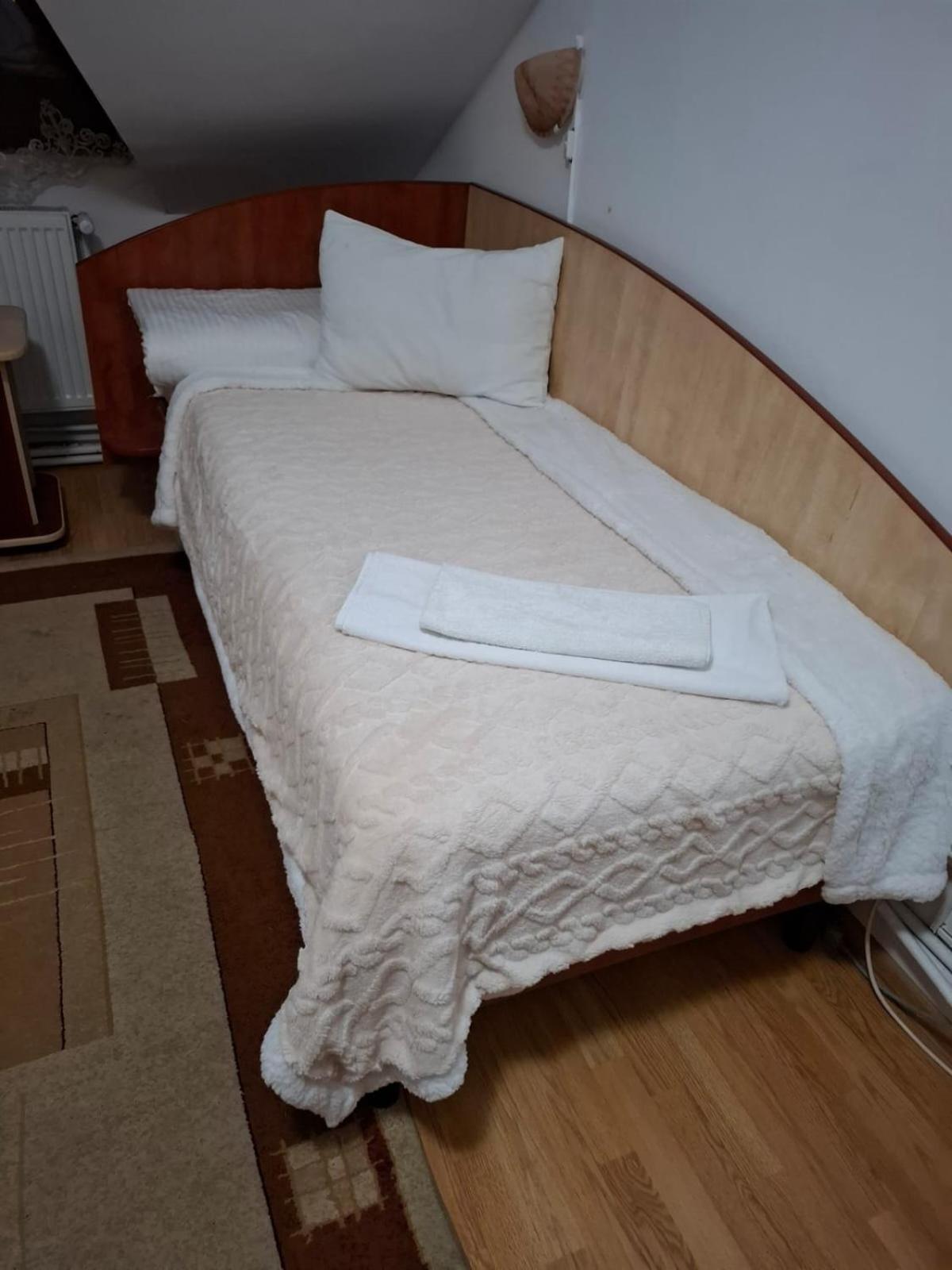 Hotel Casa Boiereasca Iasi Esterno foto