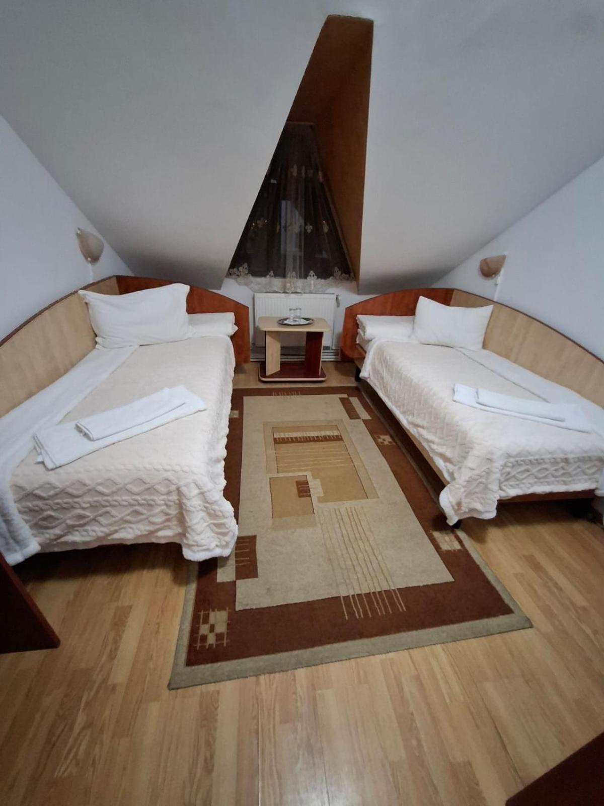Hotel Casa Boiereasca Iasi Esterno foto