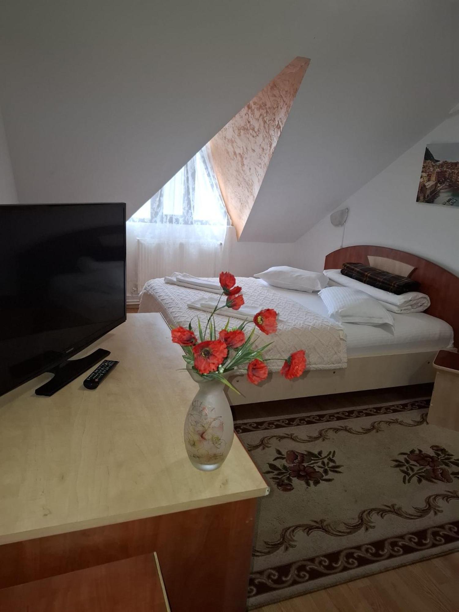 Hotel Casa Boiereasca Iasi Esterno foto