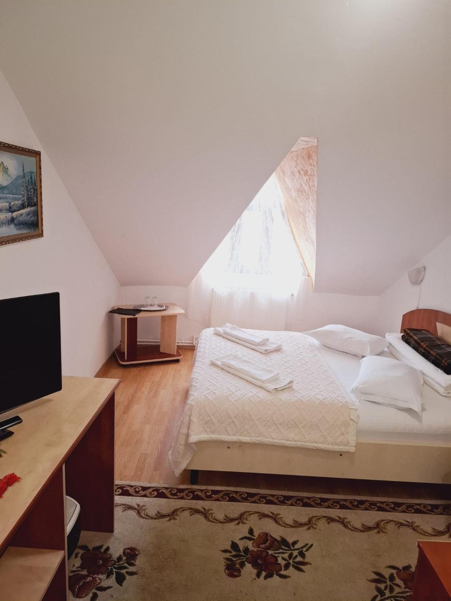 Hotel Casa Boiereasca Iasi Esterno foto
